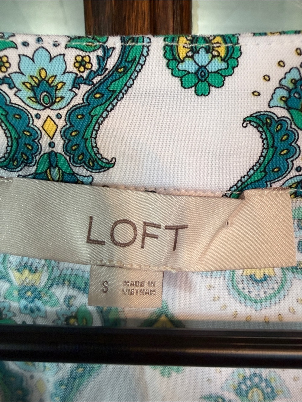 LOFT Womens Green Paisley V-Neck Bell Half Sleeve‎ Blouse Top Small RN140923 - Picture 2 of 6